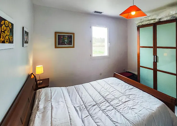 Maison Confortable De 2 Chambres À Cessnon-Sur-Orb
