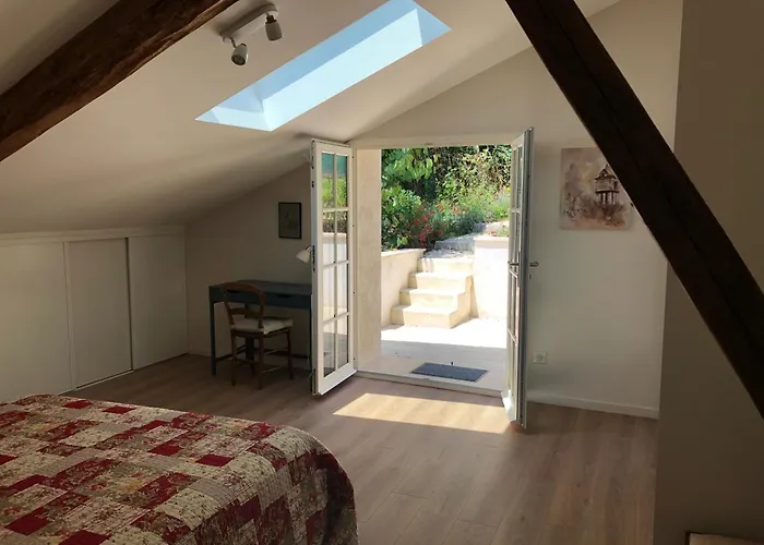 Newly Converted Barn, Magnificent Vues, Garden And Pool