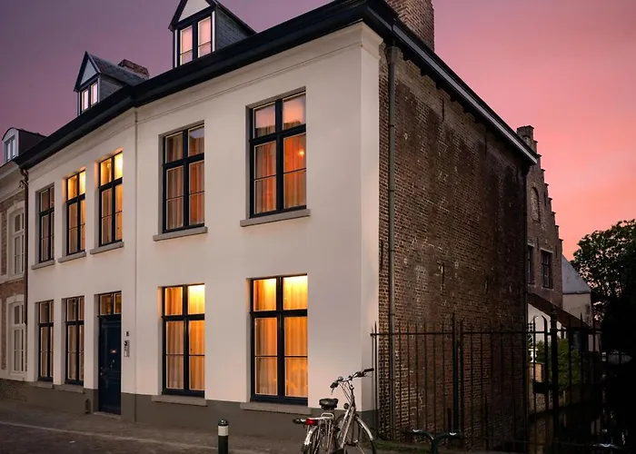 Canalside House - Luxury Guesthouse