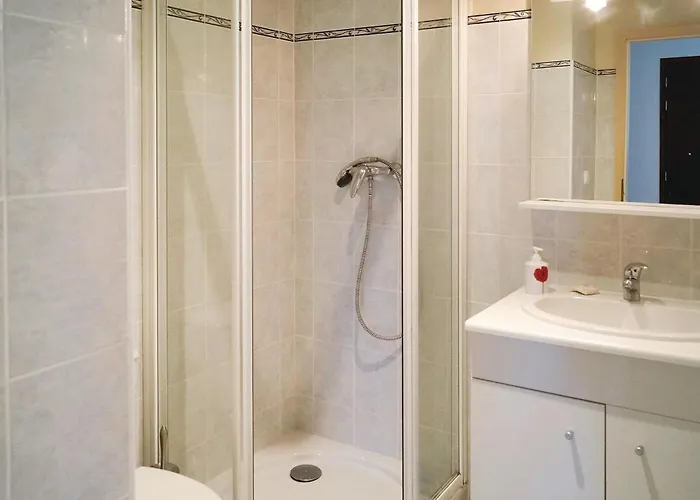 Awesome Apartment In Premanon