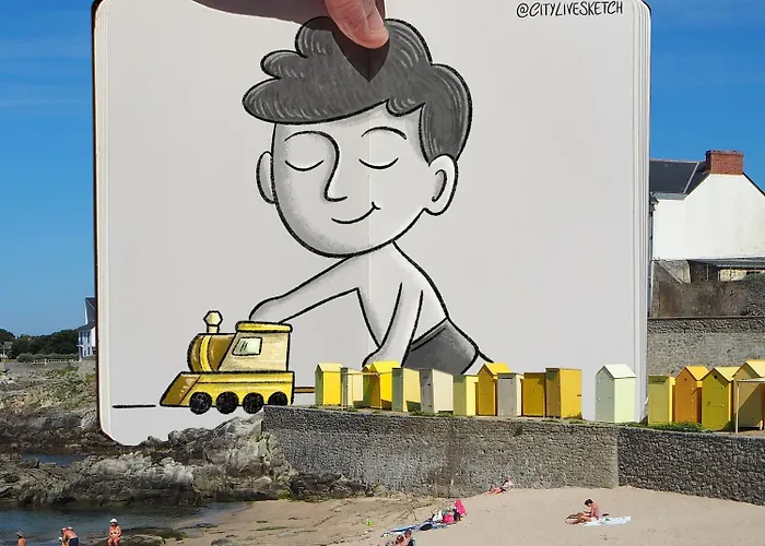 Deux maisons reunis par le jardin et sa cabine de plage, à 8min à pieds des plages et de l'océan