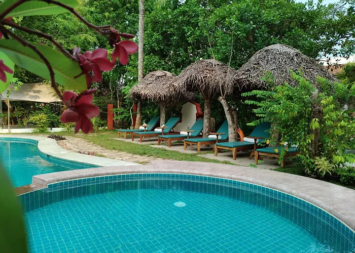 Marari Beach Bungalow Resort Alleppey