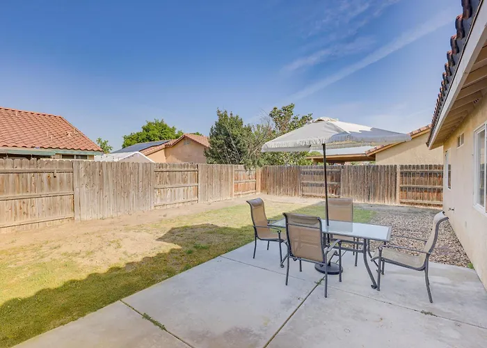 Bakersfield Home W/ Pool Table, Cornhole + More!