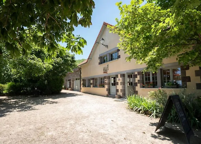 Gite Les Noix 4 à 6 personnes à VOLVIC près de VULCANIA