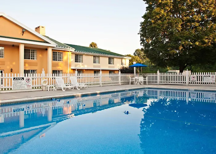 Baymont By Wyndham Harrisburg