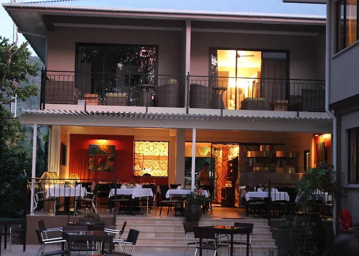Le Repaire - Boutique & Restaurant