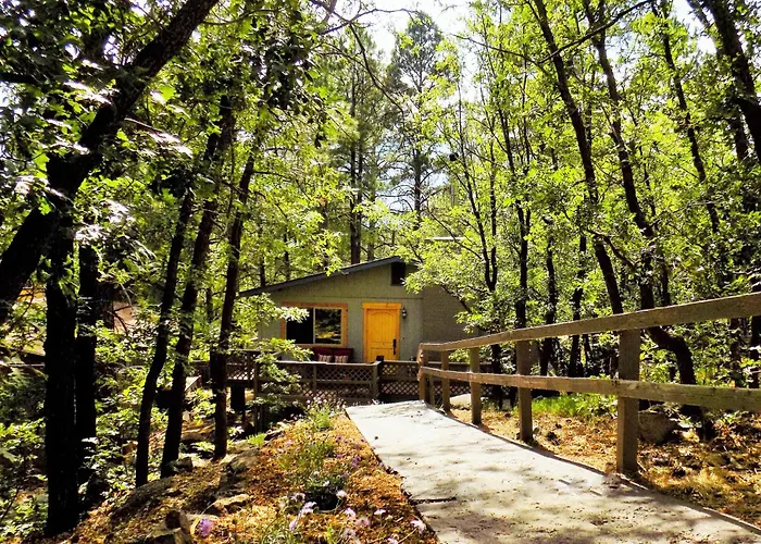 Cozy Mountain Home With Deck And Firepit-1 Mile From Downtown Flagstaff!