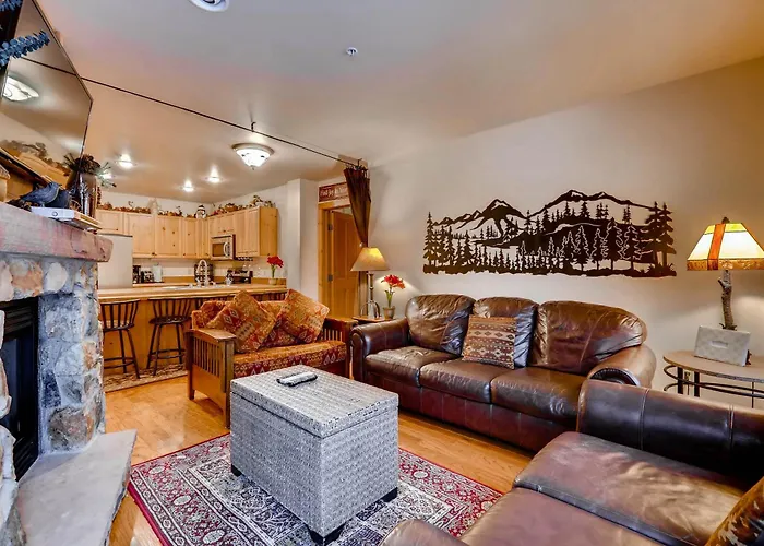 Ski hotel: River Run Village