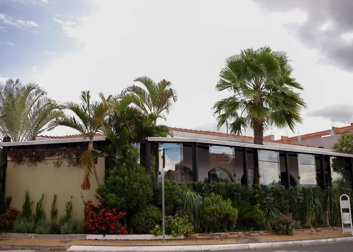 Pousada Rosa de Saron