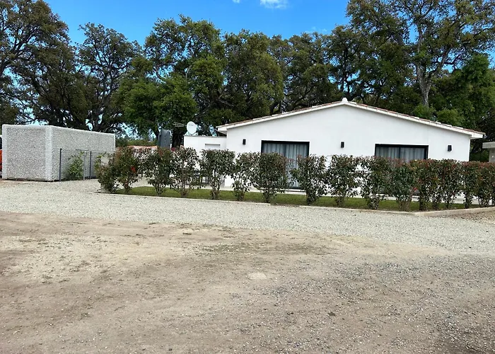 Villa Climatisée avec Piscine partagée , Terrasse et Parking