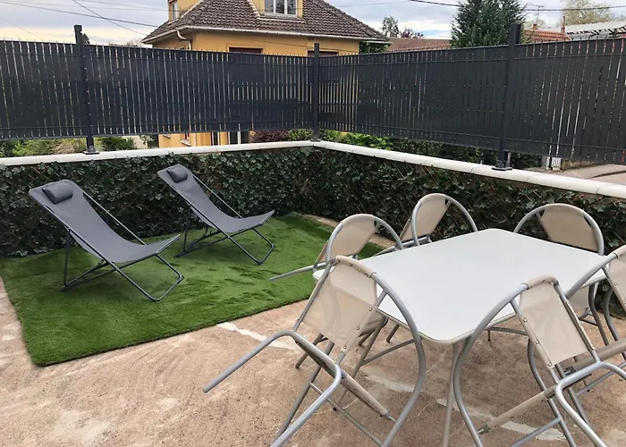 Meublés et terrasse - Tapas