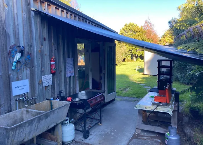Kiwi Cabin With Geothermal Pool By Lake Taupo