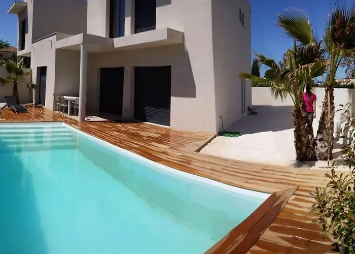 Villa moderne près de la plage