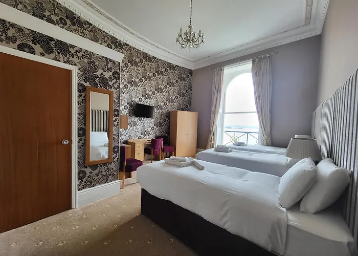 Beach hotel: Cliffe Norton