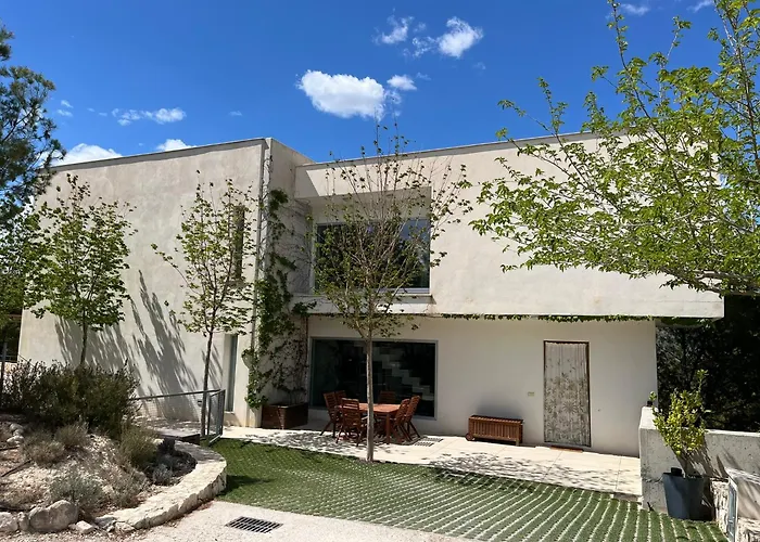 Villa Aldora. Villa Con Piscina En Moratalla