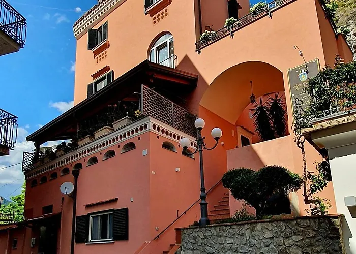 La Maison Rose