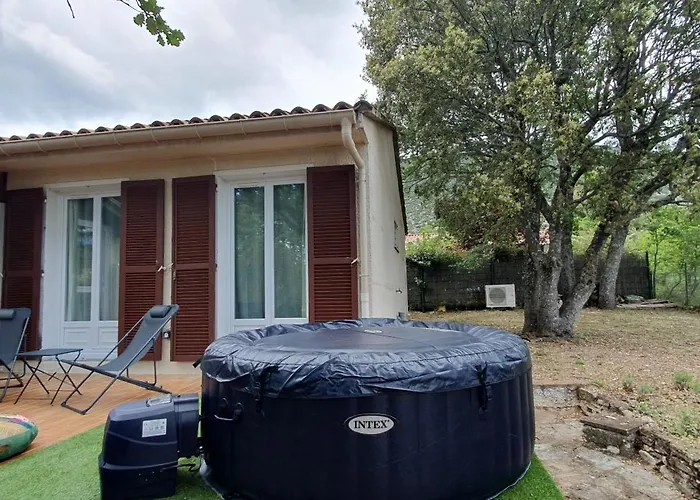 Odette du Colorado, vue sur le colorado, jacuzzi, boisé