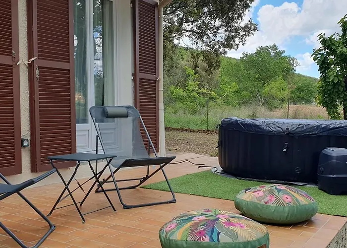 Odette du Colorado, vue sur le colorado, jacuzzi, boisé