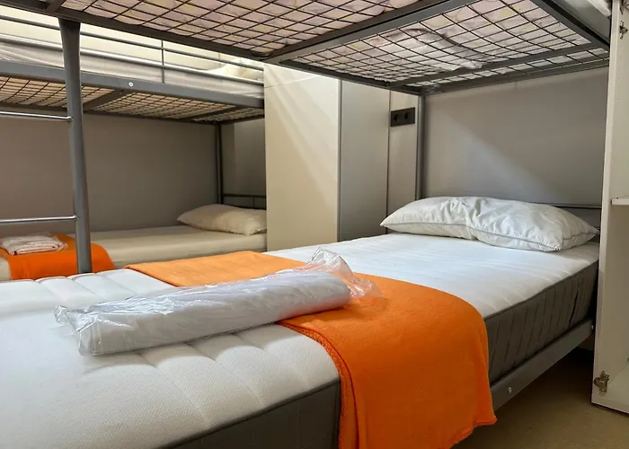Vigo Beds & Rooms