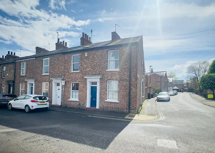 Great Town House - Central