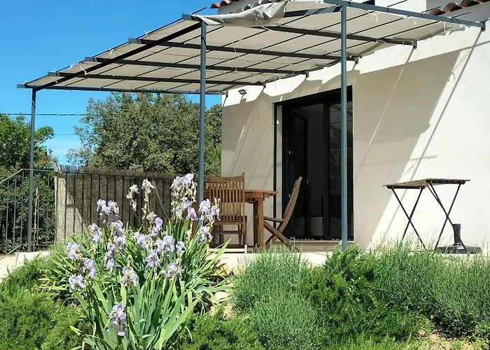 Gîte Di Abèias, Logement, Quartier calme, Haut Var