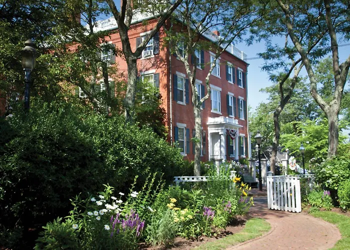 Jared Coffin House