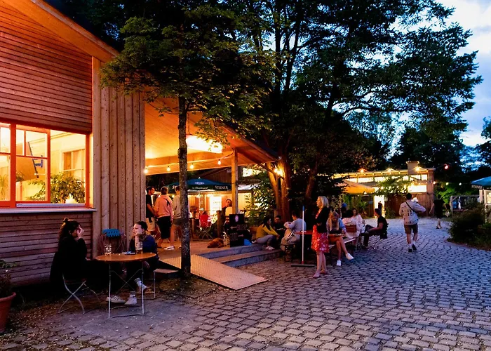 Auberge: The Tent - Youth Only - Buchung Leider Nur Bis 30 Jahre Moeglich!