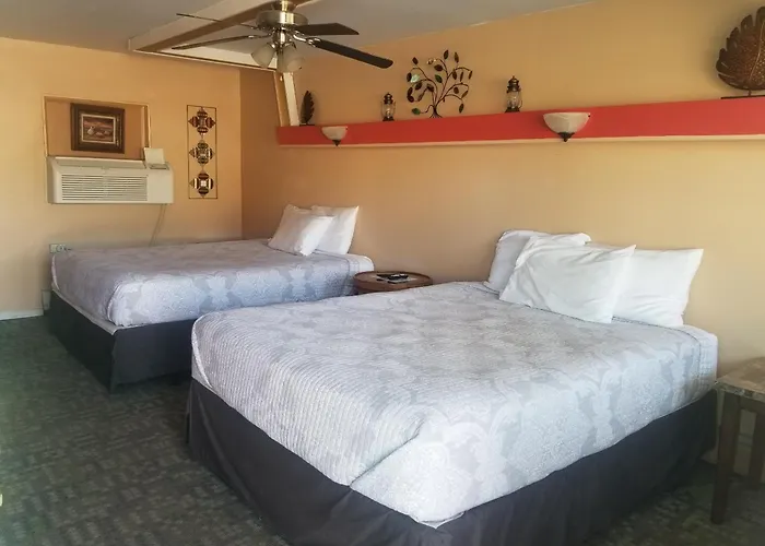 Motel: Two Rivers Inn