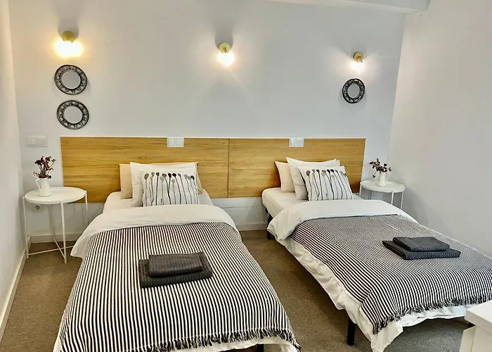 Hotel cerca del colegio: Hola Hostel Alicante