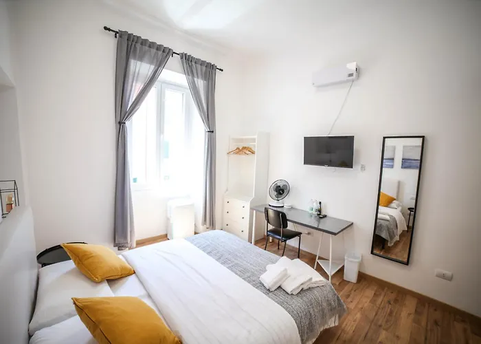  Cosmo Guesthouse