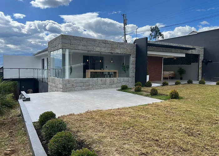 Colinas Del Bosque