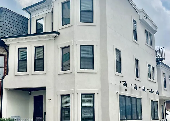 Modern Fully Renovated Suite & Loft In Downtown Trenton