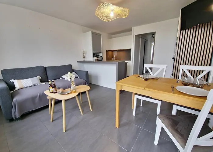 La cabine du Port, cosy, vue mer, plage à 100m