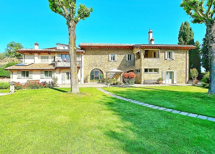 La villa: Villa i Cipressi