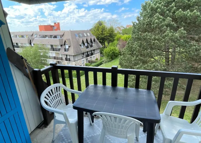 Appartement Vue mer et espaces verts proche Deauville Traveller Awards 2025