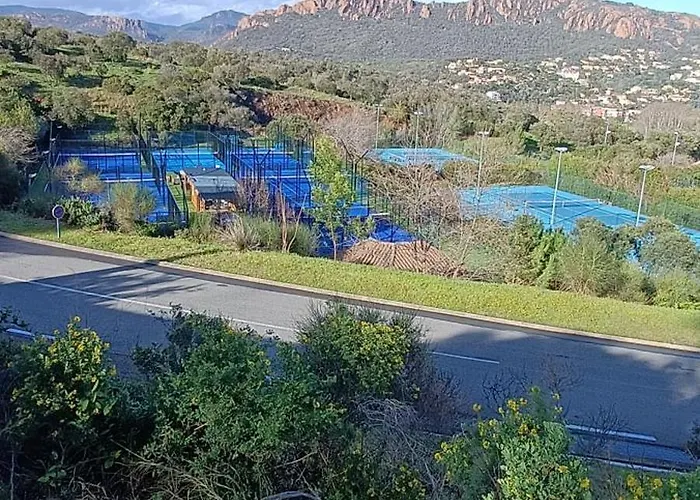 CAP ESTEREL VILLAGE VACANCES T2 vue mer AGAY