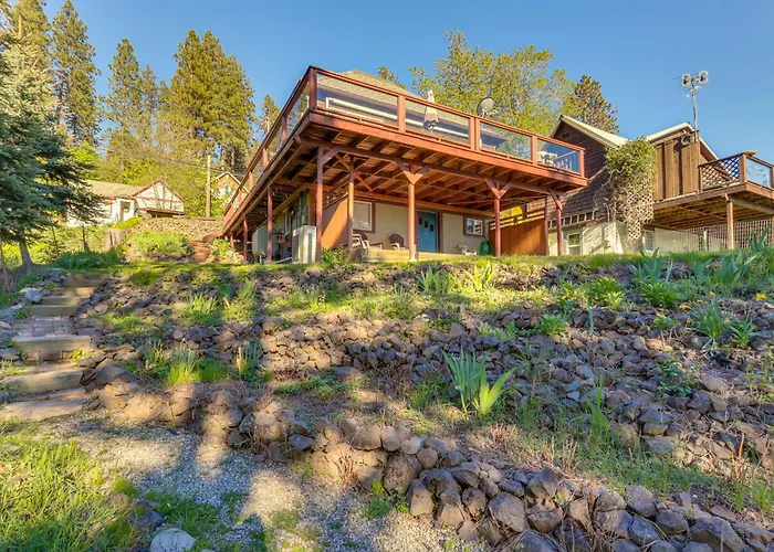 Harrison Home W/ Grill & Lake Views: Walk To Town!