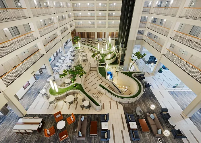 Resort: Embassy Suites Chicago - Downtown River North