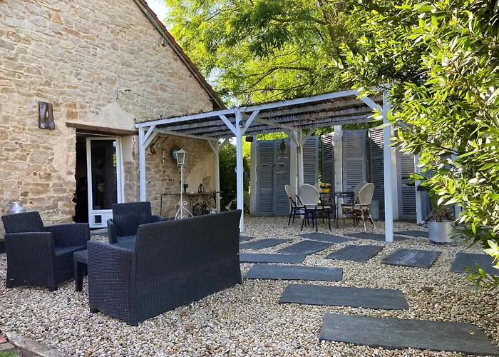GITE Voie Verte , jardin, CV LOUHANS