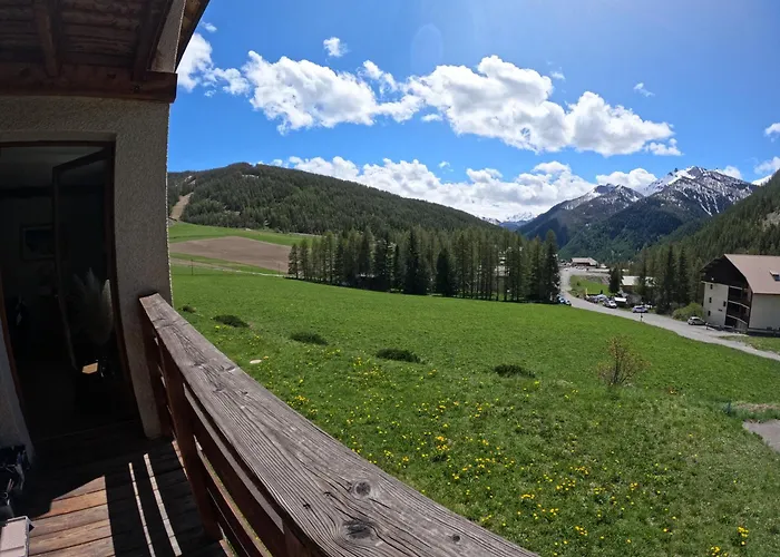 Les granges d'Arvieux vue sur le Queyras