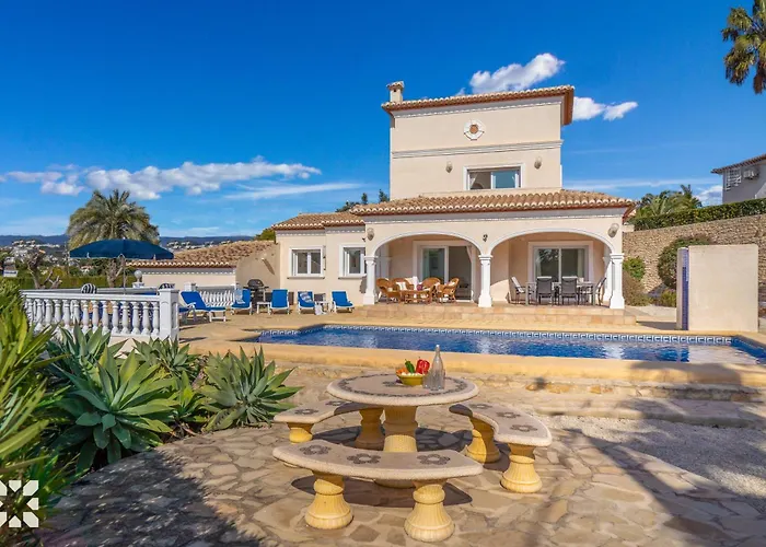 Villa La Paloma Blanca By Abahana Villas