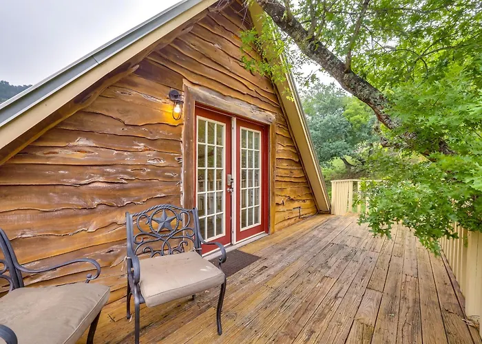 Chic 'Tree House' Studio ~ 24 Mi To Bandera!