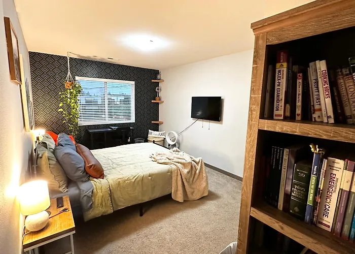 Central Tacoma Homestay With Breakfast Included -Private Room-