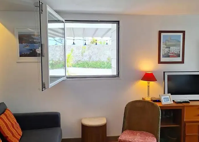 Appartement moderne avec terrasse - proche mer