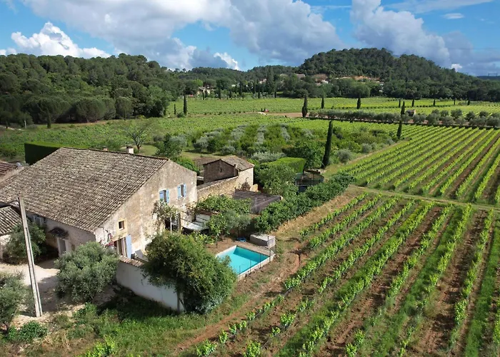 gite de caractere au calme au milieu des vignes avec piscine et jaccuzi