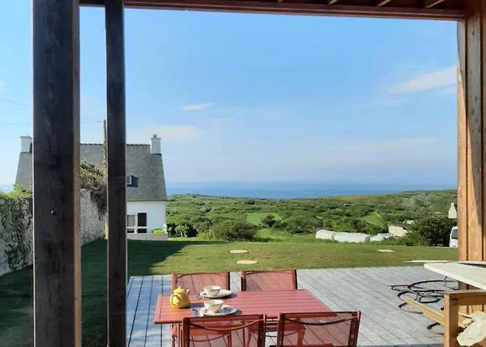 Maison en bois vue sur mer en Bretagne 5 couchages