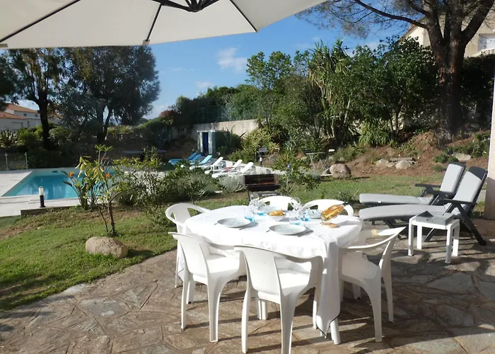 Corsicadream Barbicaja, superbe appartement dans villa, vue panoramique mer, piscine, proche Porticcio