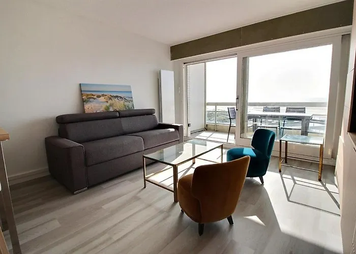 Annonce professionnelle, Studio avec très belle vue mer, 3ème étage, pour 4 personnes max