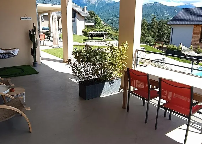 Chambre vue lac av piscine