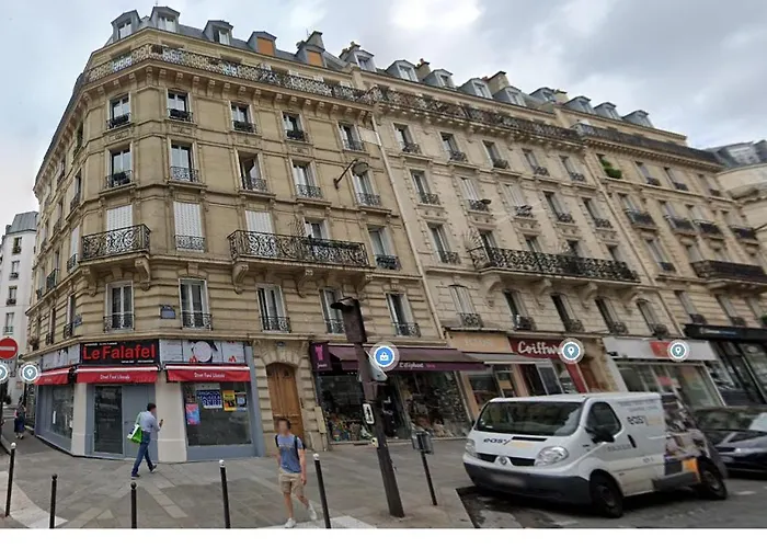 QUARTIER EMILY IN PARIS NOTRE DAME